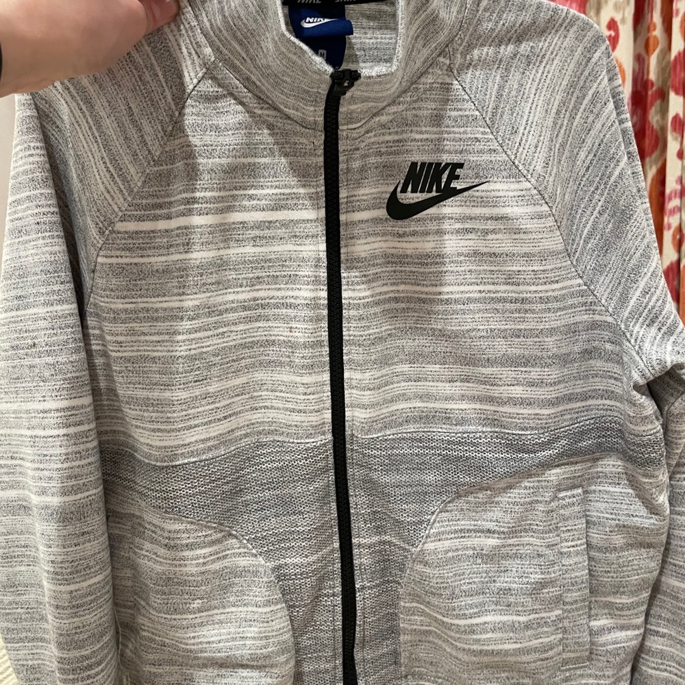 m grey nike zip up